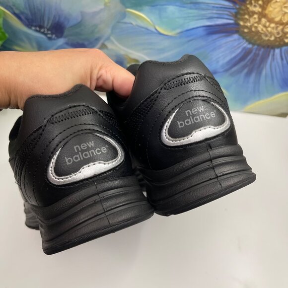 New Balance Men's MW577 Hook and Loop Walking Shoe Size 11 - Picture 9 of 12